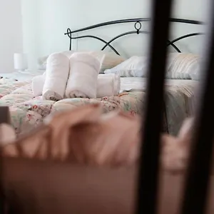 https://la-maison-de-mathilde-2.it-tuscanyhotel.com