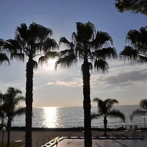 Garage, Piscina, Accesso A Mare E Pista Ciclabile Appartamento